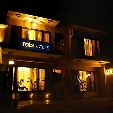 Fabhotel Cotts Villa Vasant Kunj Neu-Delhi Exterior foto
